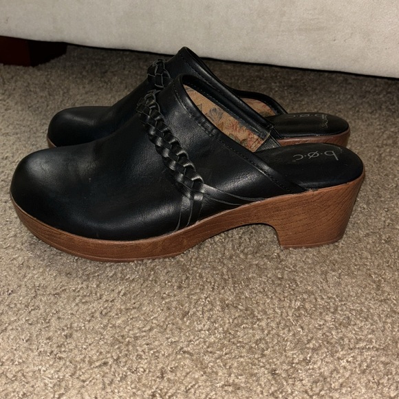 Boc Clogs - Picture 2 of 4